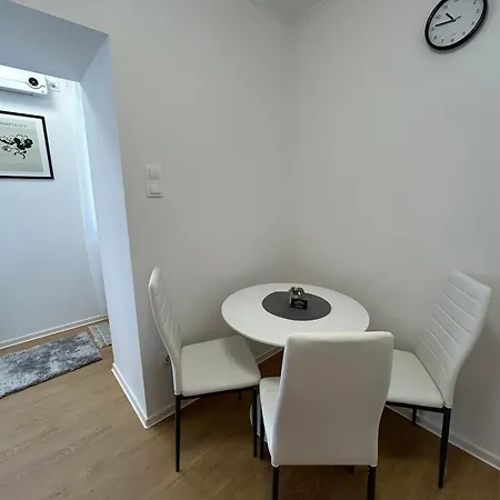 Apartment Acum Apartman