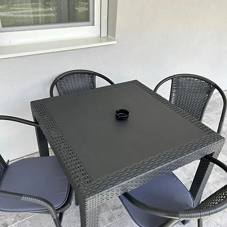Apartment Acum Apartman